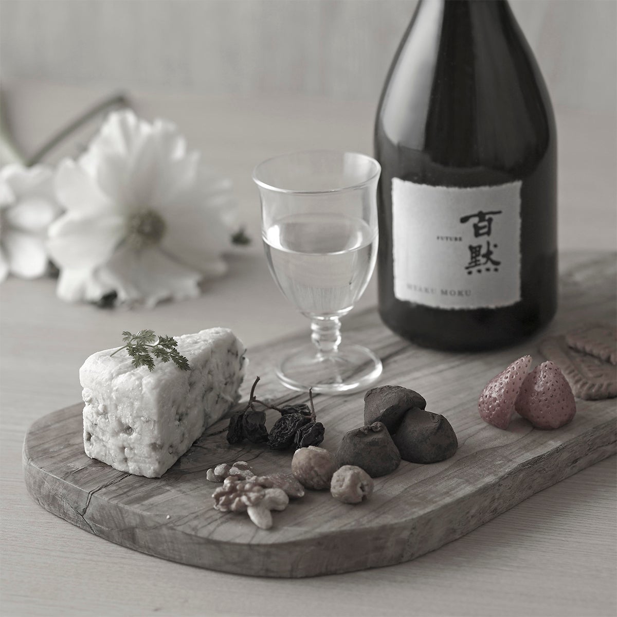 百黙 FUTURE 純米大吟醸 720mL」化粧箱入り | HYAKU MOKU ONLINE SHOP