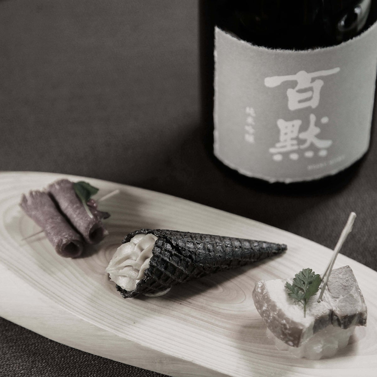 百黙 純米吟醸 720mL」化粧箱入り | HYAKU MOKU ONLINE SHOP